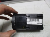 Переключатель света фар на Volkswagen Polo Mk5 — фото 2