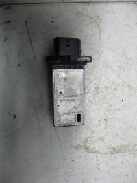 Расходомер воздуха на Nissan Qashqai J11 — фото 2