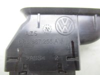 Кнопка стеклоподъемника на Volkswagen Polo Mk5 — фото 5