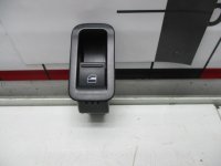 Кнопка стеклоподъемника на Volkswagen Polo Mk5 — фото 4