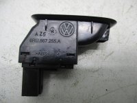 Кнопка стеклоподъемника на Volkswagen Polo Mk5 — фото 3