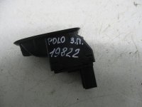 Кнопка стеклоподъемника на Volkswagen Polo Mk5 — фото 4