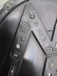 Эмблема на Volkswagen Polo Mk6 — фото 7