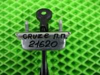 Ограничитель двери на Chevrolet Cruze J300 — фото 6