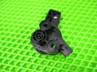 Ручка открывания капота на Hyundai Genesis — фото 3