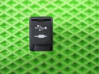 Адаптер USB сетевой на Toyota RAV4 XA40 — фото 1