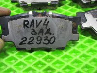 колодки тормозные задние на Toyota RAV4 XA40 — фото 10
