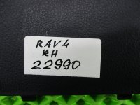 Обшивка двери багажника на Toyota RAV4 XA40 — фото 6