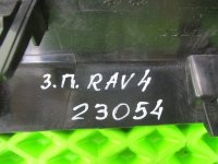 Накладка блока управления стеклоподъемниками на Toyota RAV4 XA40 — фото 7