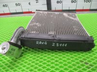 Радиатор кондиционера на Toyota RAV4 XA40 — фото 8