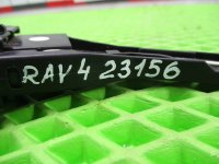 Кнопка закрывания багажника на Toyota RAV4 XA40 — фото 8