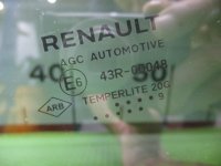 Стекло двери задней левой на Renault Arkana — фото 2