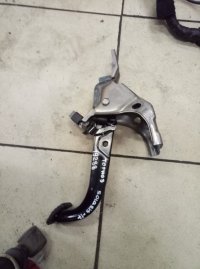 Педаль тормоза на Hyundai Solaris — фото 1