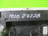 Плафон салонный на Volkswagen Polo Mk5 — фото 10