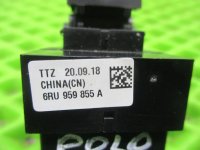 Кнопка стеклоподъемника на Volkswagen Polo Mk5 — фото 4