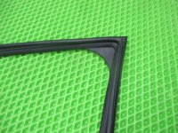 Уплотнитель стекла двери передней левой на Chery Tiggo 8 Pro Max — фото 4