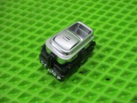 Кнопка стеклоподъемника на Chery Tiggo 8 Pro Max — фото 3