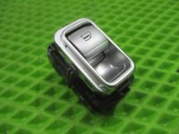 Кнопка стеклоподъемника на Chery Tiggo 8 Pro Max — фото 2