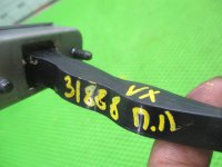 Ограничитель двери передний левый на EXEED VX — фото 6