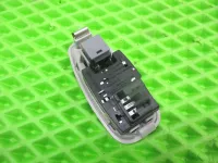 Плафон салонный на Hyundai Tucson NX4 — фото 3