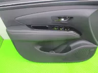 Обшивка двери передней левой на Hyundai Tucson NX4 — фото 3