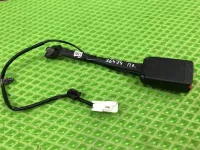 Ответная часть ремня безопасности передняя левая на Kia K5 DL3 — фото 5