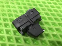 Кнопка стеклоподъемника на Geely Monjaro KX11 — фото 3