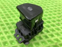 Кнопка фиксатора стояночного тормоза на Geely Monjaro KX11 — фото 9