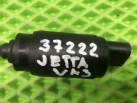 Насос омывателя на Jetta VA3 — фото 5