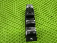 Блок управления стеклоподъемниками на Kia Sorento MQ4 — фото 1