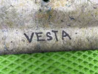 Шумоизоляция капота на Lada Vesta (2015-н.в.) — фото 10