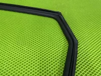Уплотнитель стекла двери задней левой на Hyundai Tucson NX4 — фото 6