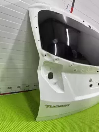 Дверь багажника со стеклом на Hyundai Tucson NX4 — фото 9