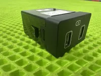 Адаптер USB сетевой на Hyundai Tucson NX4 — фото 3