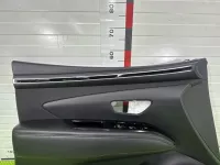 Обшивка двери передней левой на Hyundai Tucson NX4 — фото 4