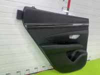 Обшивка двери задней левой на Hyundai Tucson NX4 — фото 2