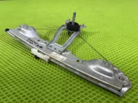 Стеклоподъемник механический задний левый на Lada Xray — фото 2
