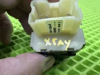 Блок управления стеклоподъемниками на Lada Xray — фото 13