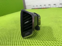 Воздушный дефлектор на Lada Xray — фото 3