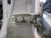 Петля двери задней левой нижняя на Mitsubishi ASX — фото 3
