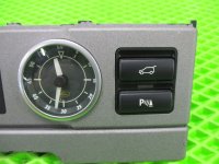 Часы на Land Rover Range Rover L322 — фото 3