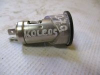 Гнездо прикуривателя на Renault Koleos Y — фото 3