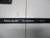 Уплотнитель двери на Toyota RAV4 XA30 — фото 4