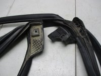 Уплотнитель двери на Toyota Camry XV50 — фото 2