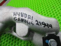 Корпус термостата на Hyundai Genesis — фото 4
