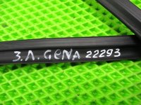 Уплотнитель двери на Hyundai Genesis — фото 3