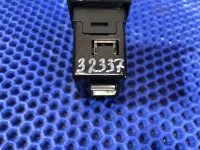 USB зарядное устройство на Kia Seltos SP2c — фото 7