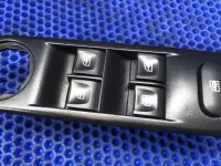 Блок управления стеклоподъемниками на Renault Kaptur — фото 2