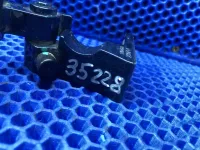 Петля двери задней левой нижняя на Geely Preface FS11 — фото 4