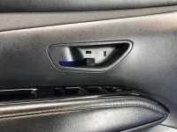 Обшивка двери передней левой на Hyundai Tucson NX4 — фото 5